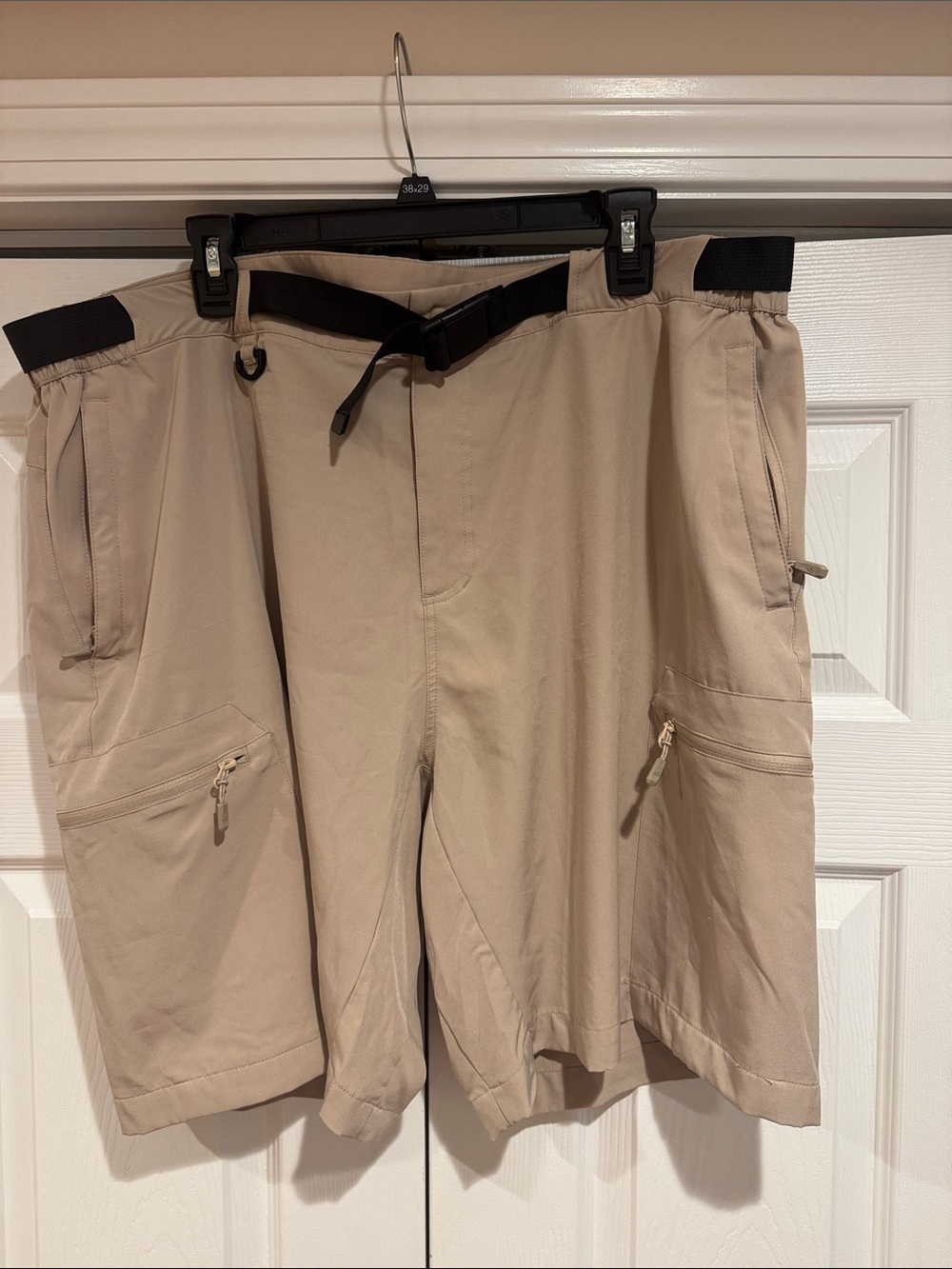 Men's Beige Cargo Shorts with Utility Pockets